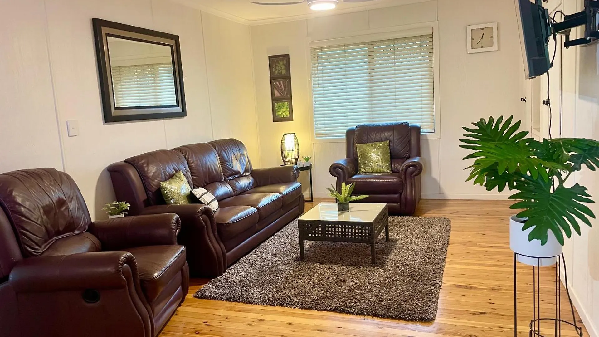 Private Duplex In Rangeville 土乌巴